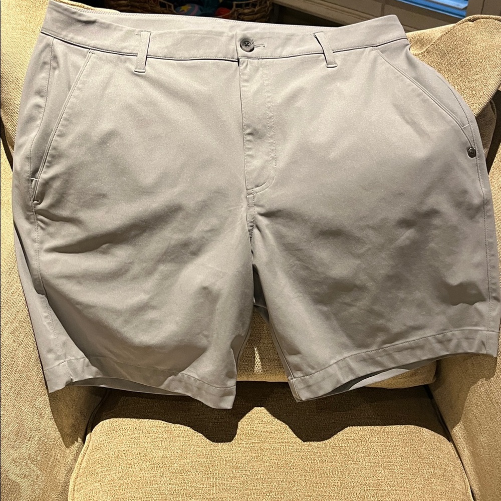 VUORI Shorts Mens 33 Aim Performance Chino Golf Casual Outdoors Preppy V369